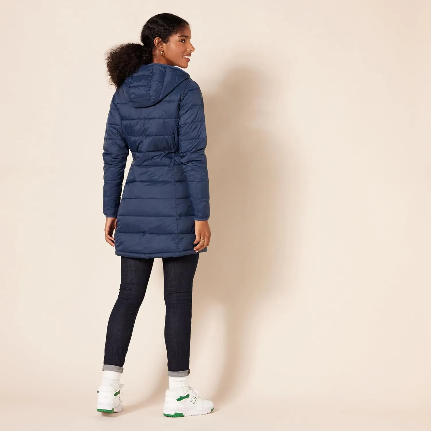 Amazon Essentials Women's Lightweight Water-Resistant Packable Hooded Puffer Coat (Available in Plus Size)