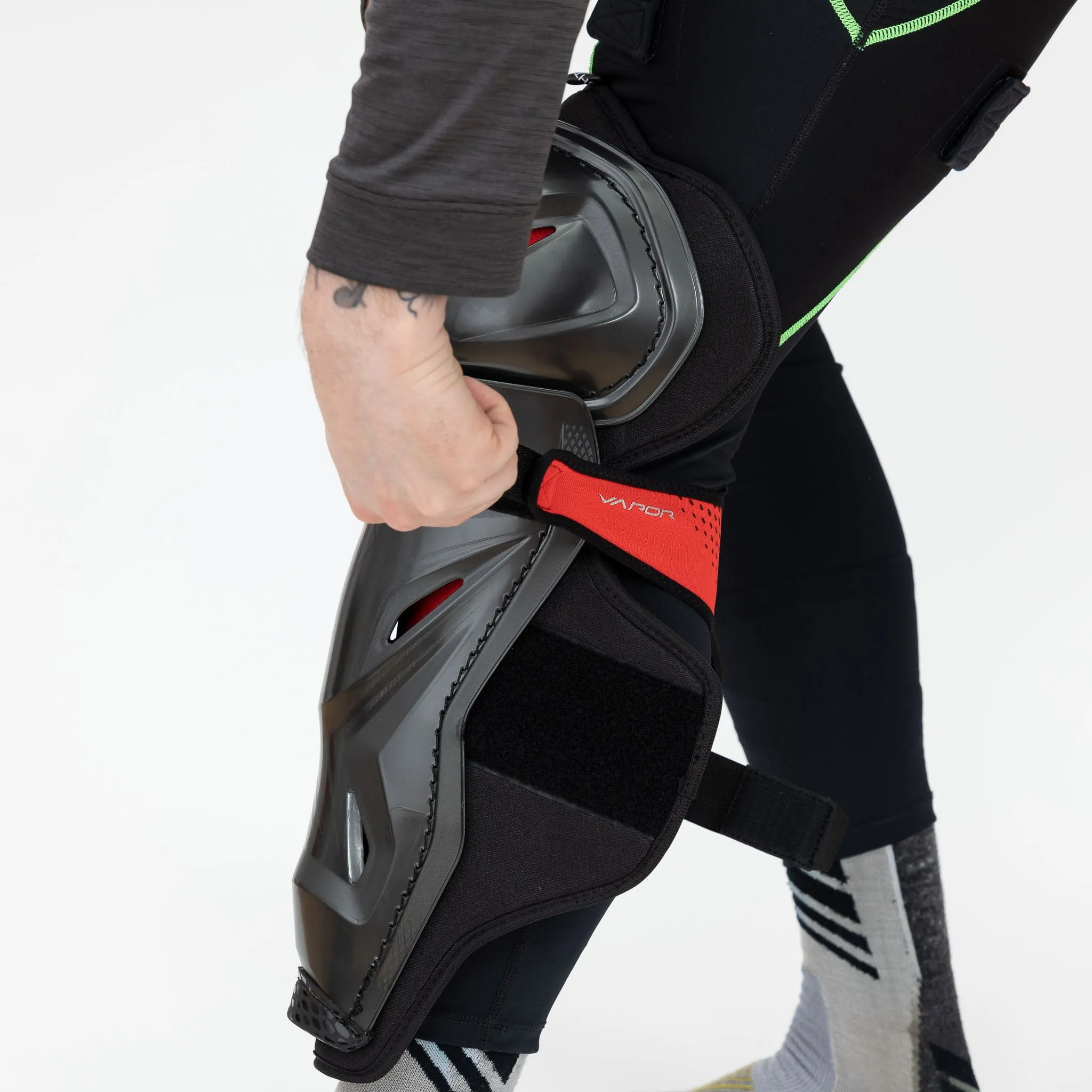 Bauer Vapor Velocity Intermediate Hockey Shin Guards