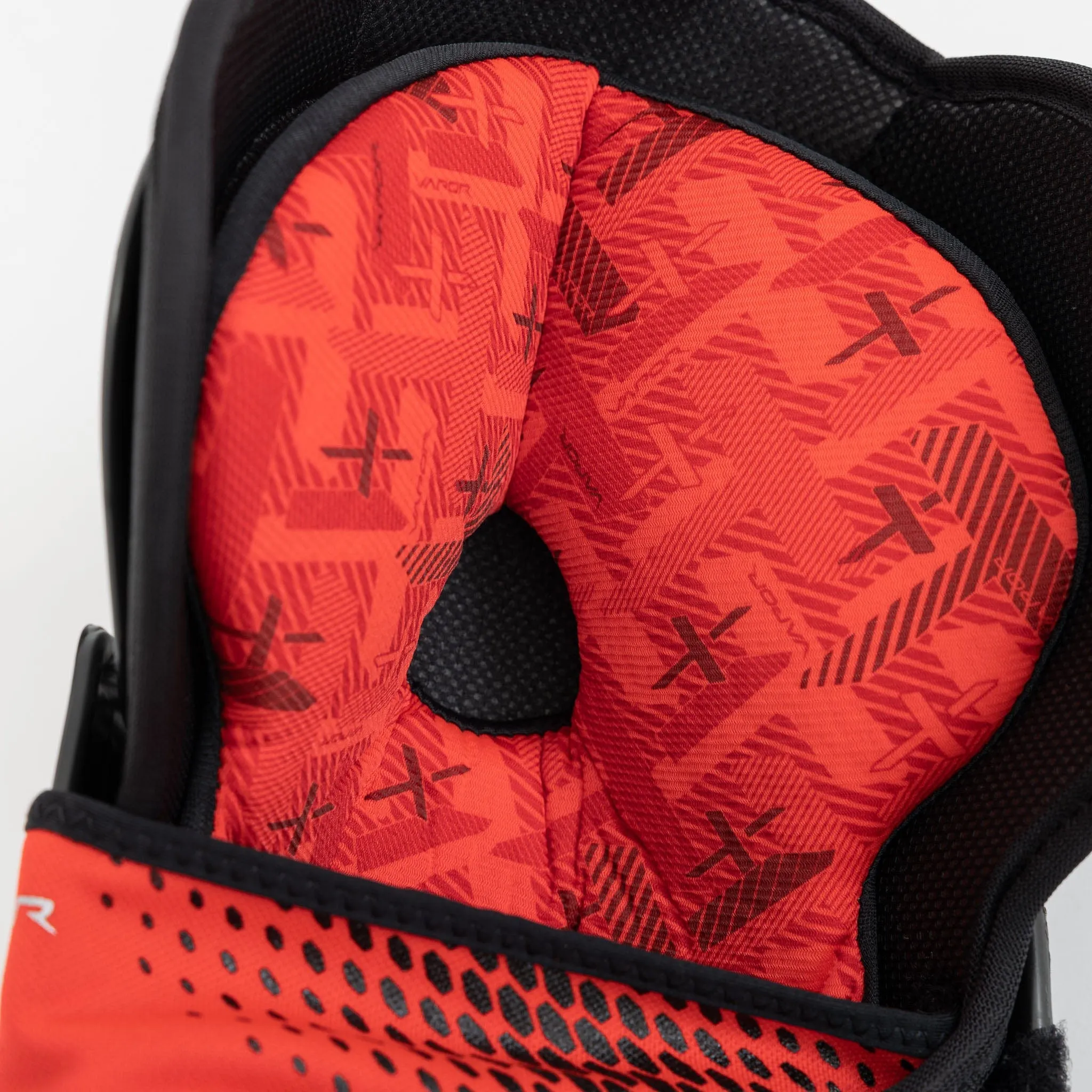 Bauer Vapor Velocity Intermediate Hockey Shin Guards