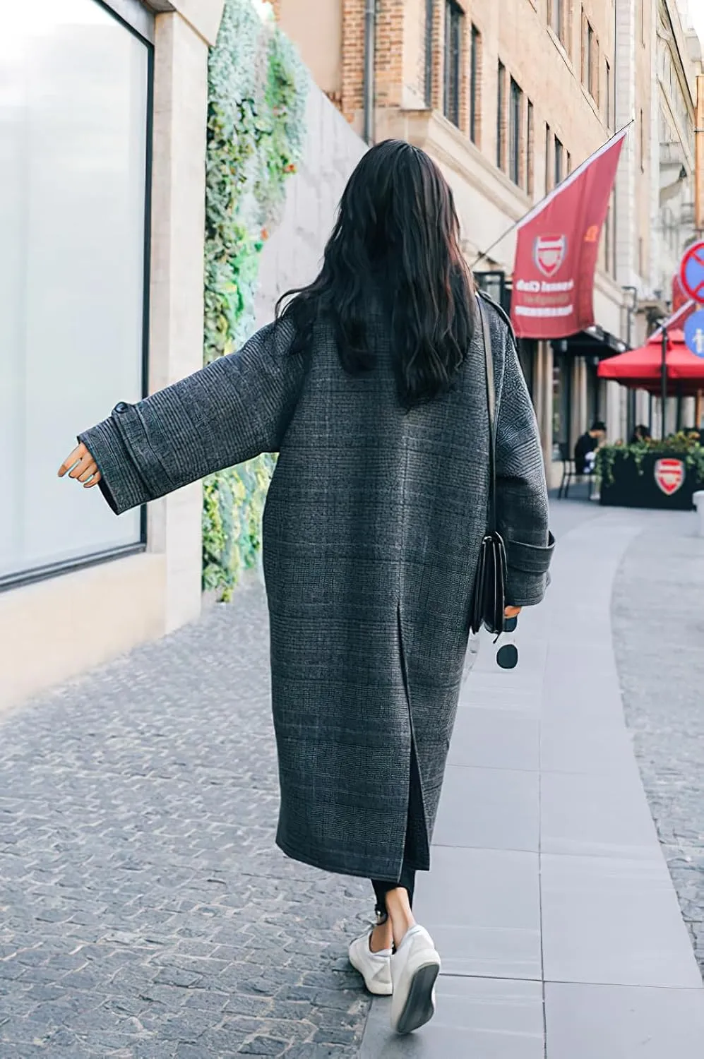 chouyatou Women's Fall Winter Oversized Notched Collar Double Breasted Plaid Wool Blend Long Trench Coat