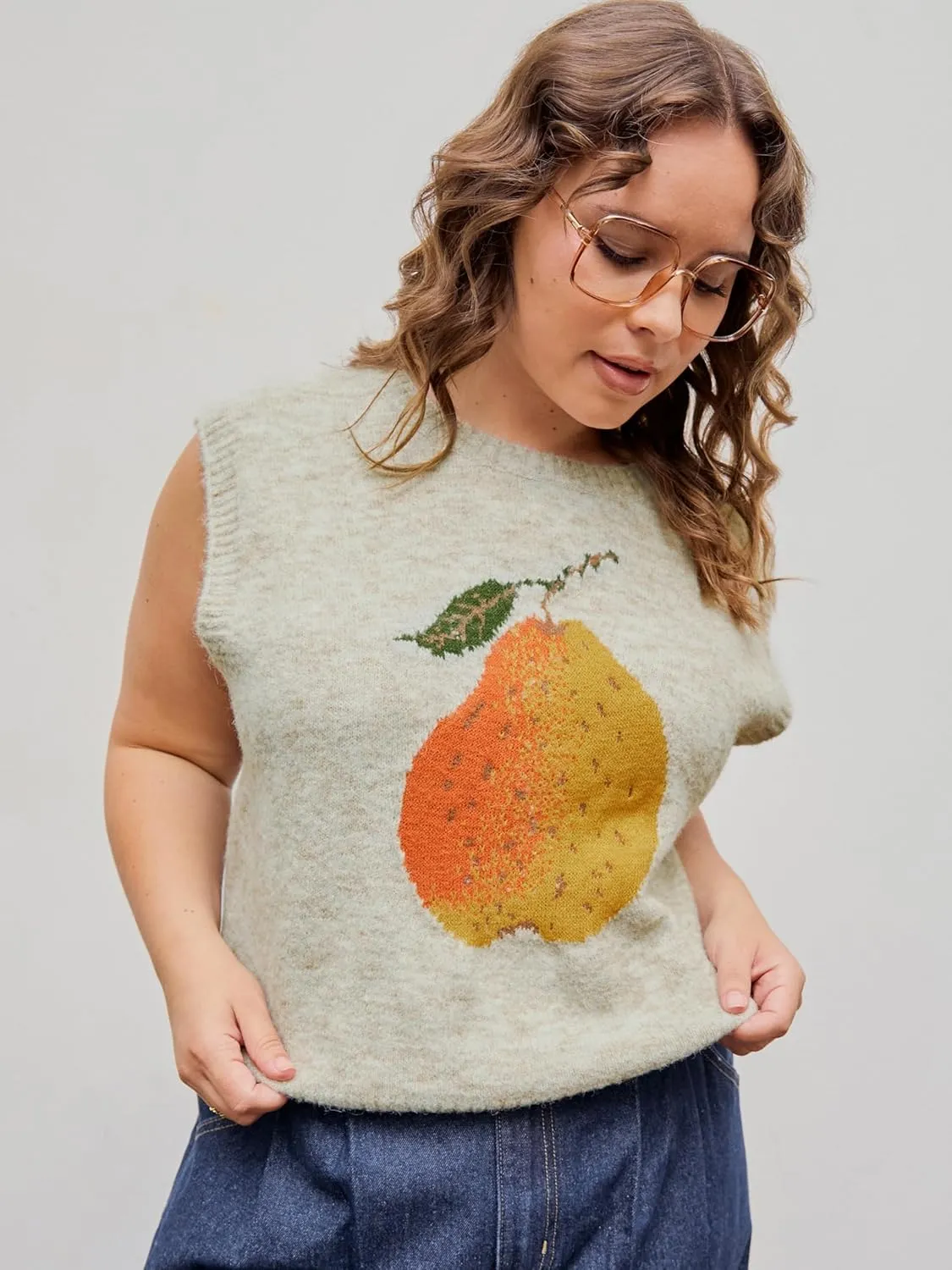 CIDER Knit Round Neckline Pear Graphic Wool-Blend Vest Curve & Plus