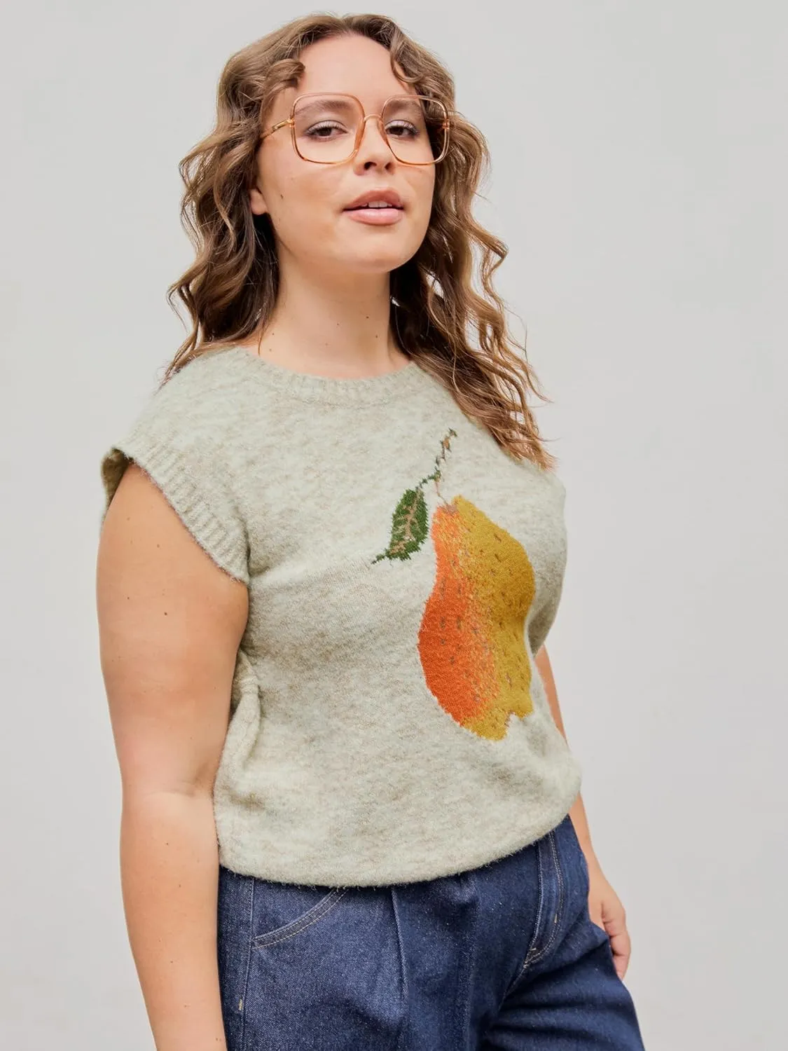 CIDER Knit Round Neckline Pear Graphic Wool-Blend Vest Curve & Plus