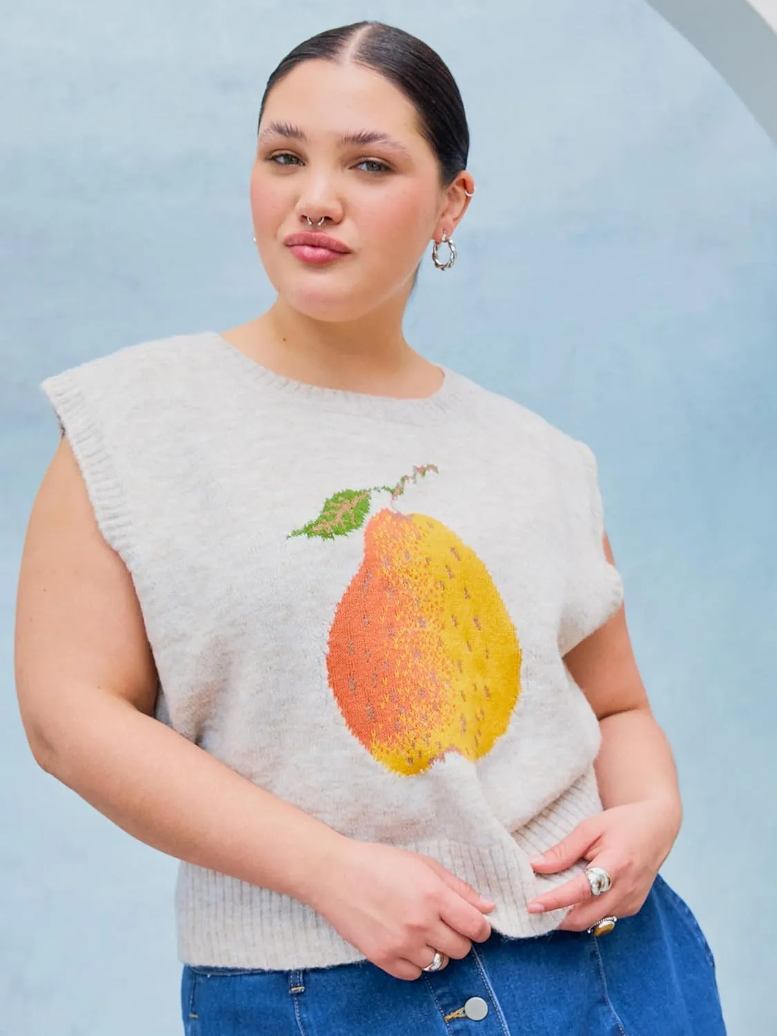 CIDER Knit Round Neckline Pear Graphic Wool-Blend Vest Curve & Plus