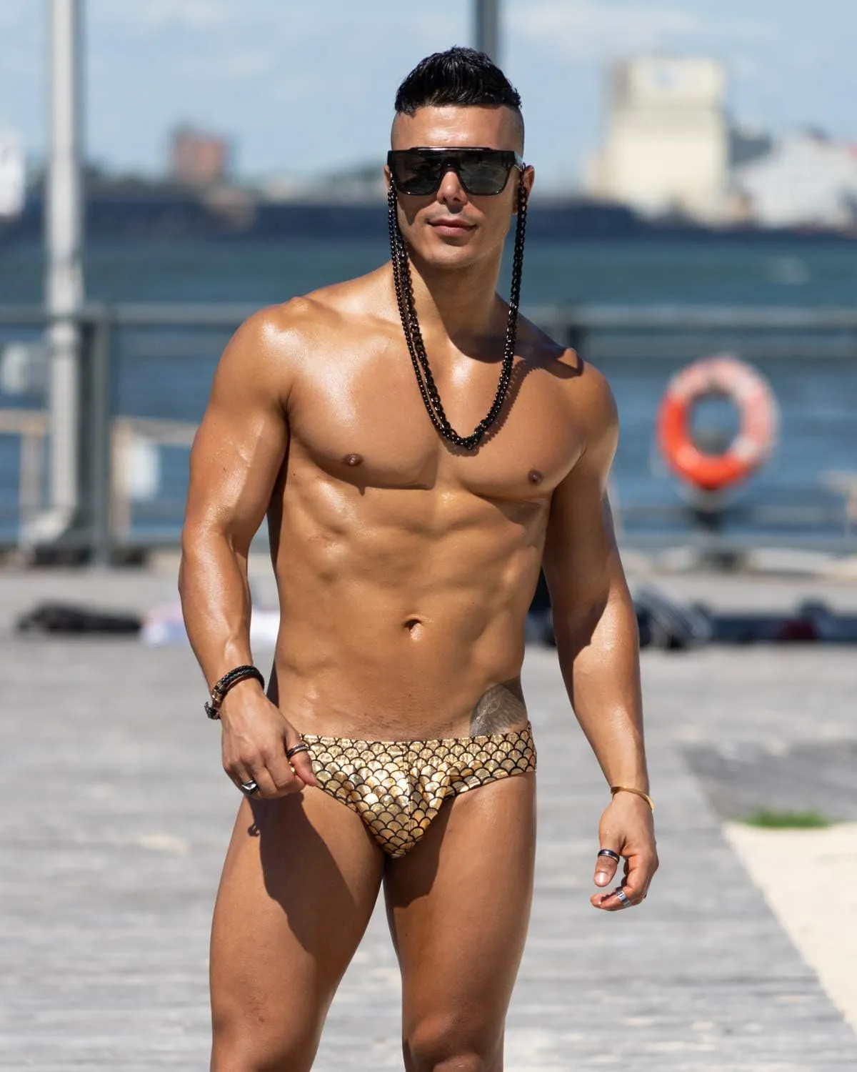 Gary Majdell Sport Mens Print Contour Pouch Bikini Swimsuit