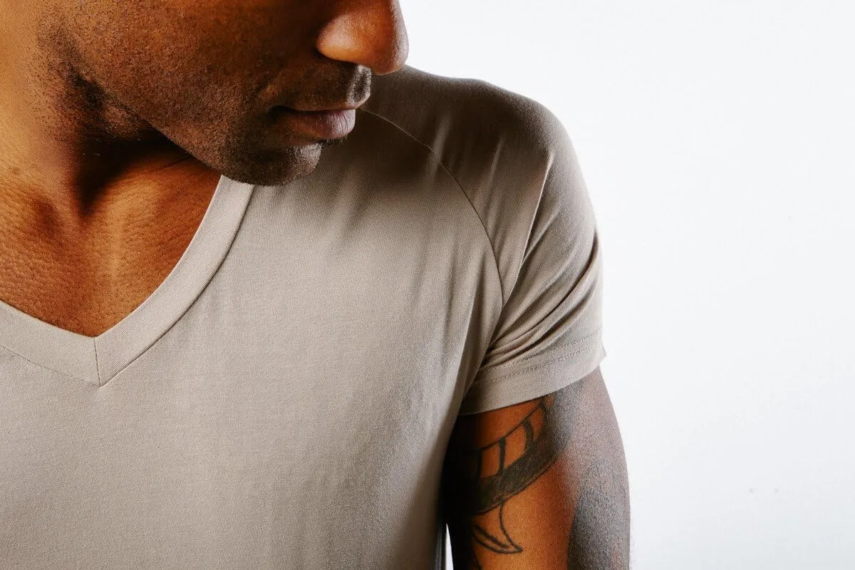 Mr. Davis Men's Bamboo Viscose Traditional Cut V Neck - Stylish Undershirts with Stretch Fabric for a 3 Pack