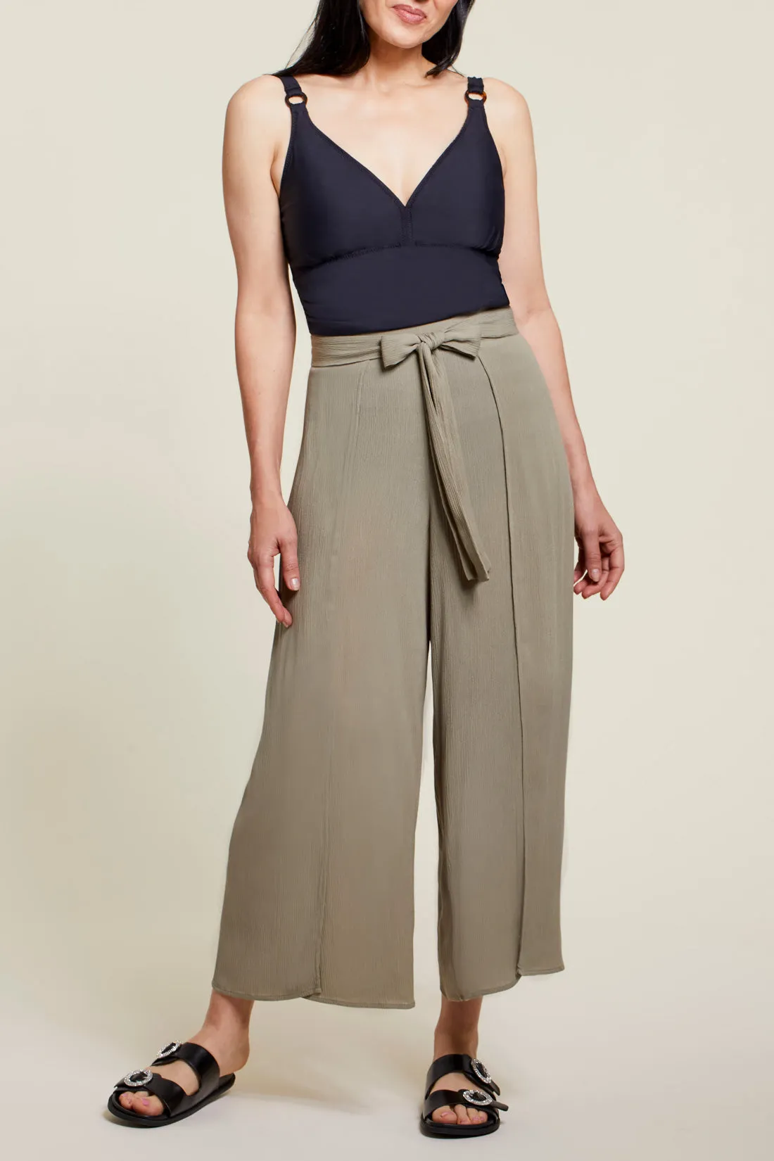Pull-On Cover-Up Capri