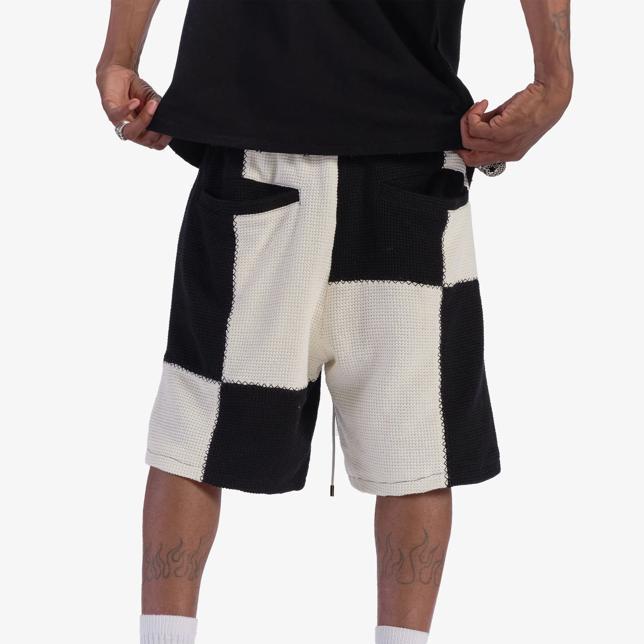 "Dopamine" Knitted Shorts (black/cream)