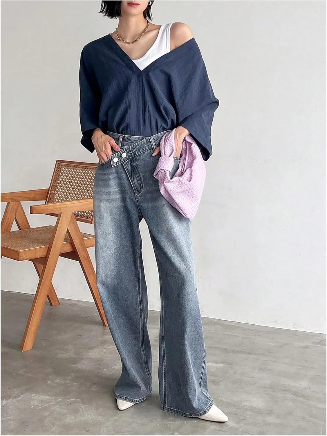 WDIRARA Women's Straight Leg Baggy Jeans Cross Waistband Mid Rise Denim Pants with Pockets