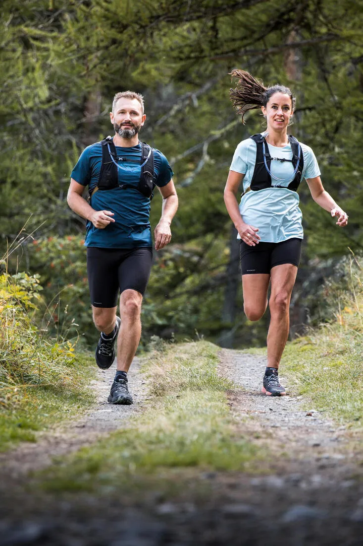 WOMEN'S TRAIL RUNNING EMBOSS TIGHT SHORTS - BLACK/BRONZE
