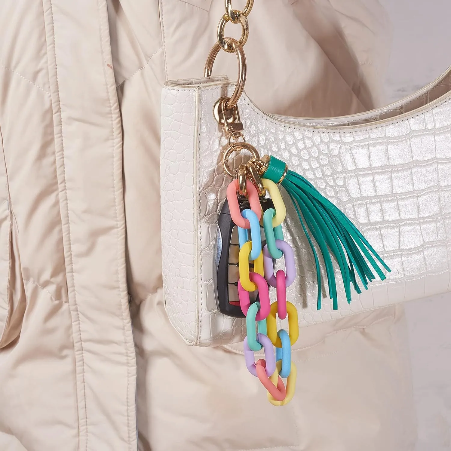 Wristlet Keychain for Women, Acrylic Chain Link Wristlet Keychain Boho Car Keychain with Leather Tassel