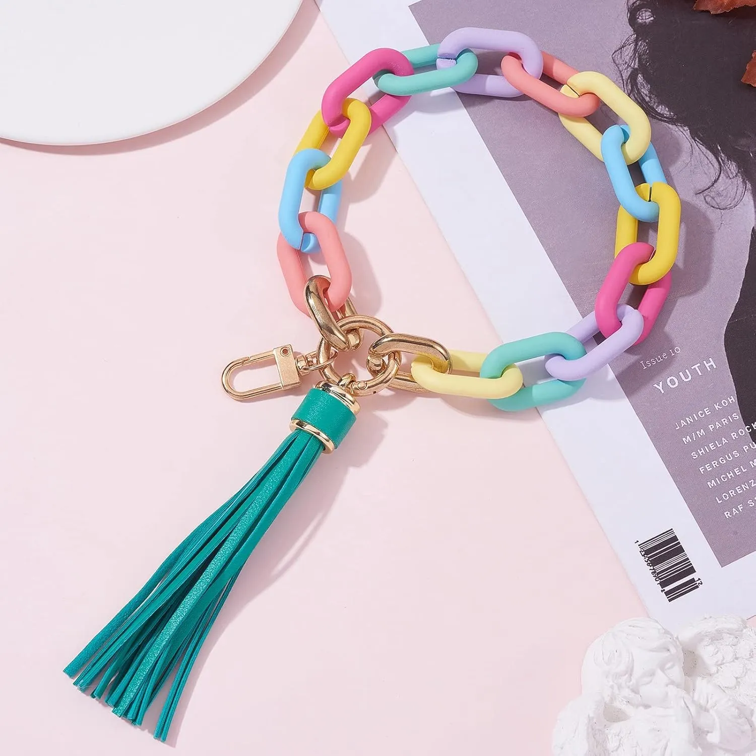 Wristlet Keychain for Women, Acrylic Chain Link Wristlet Keychain Boho Car Keychain with Leather Tassel