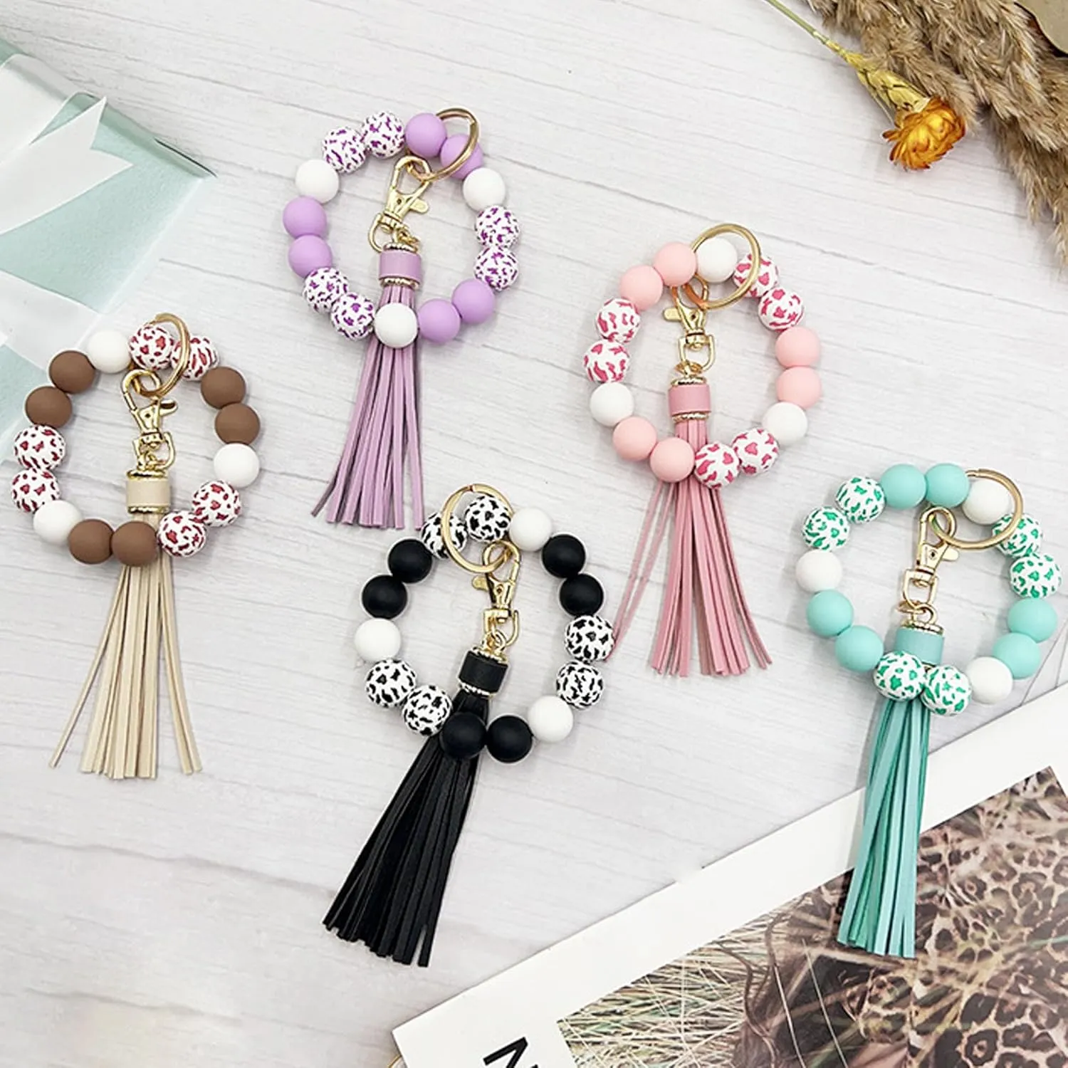 Wristlet Keychain Women,Cow Wood Beads Silicone Beaded Keyring Bracelet,Bangle with Tassel Car Key Chain Holder